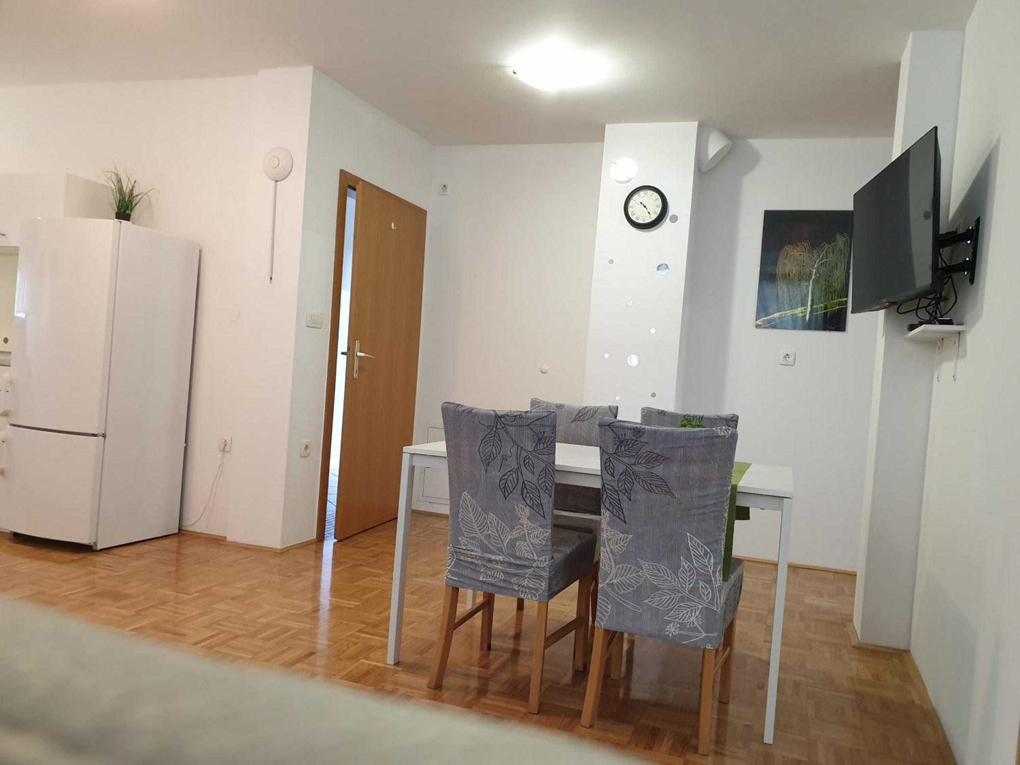 Apartment Emma Ljubljana - Free Parking, Ac, Wifi Liubliana Quarto foto