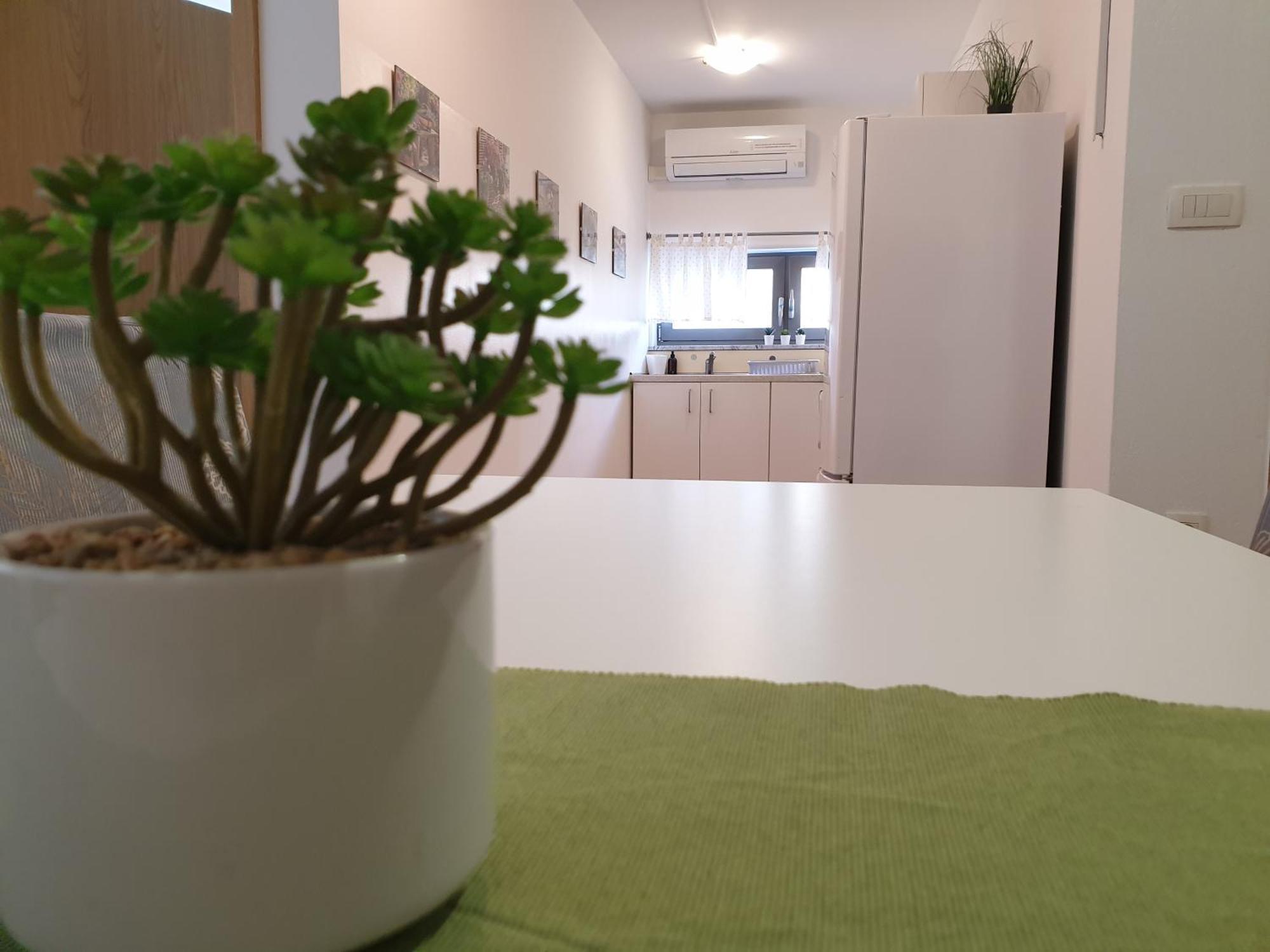 Apartment Emma Ljubljana - Free Parking, Ac, Wifi Liubliana Quarto foto