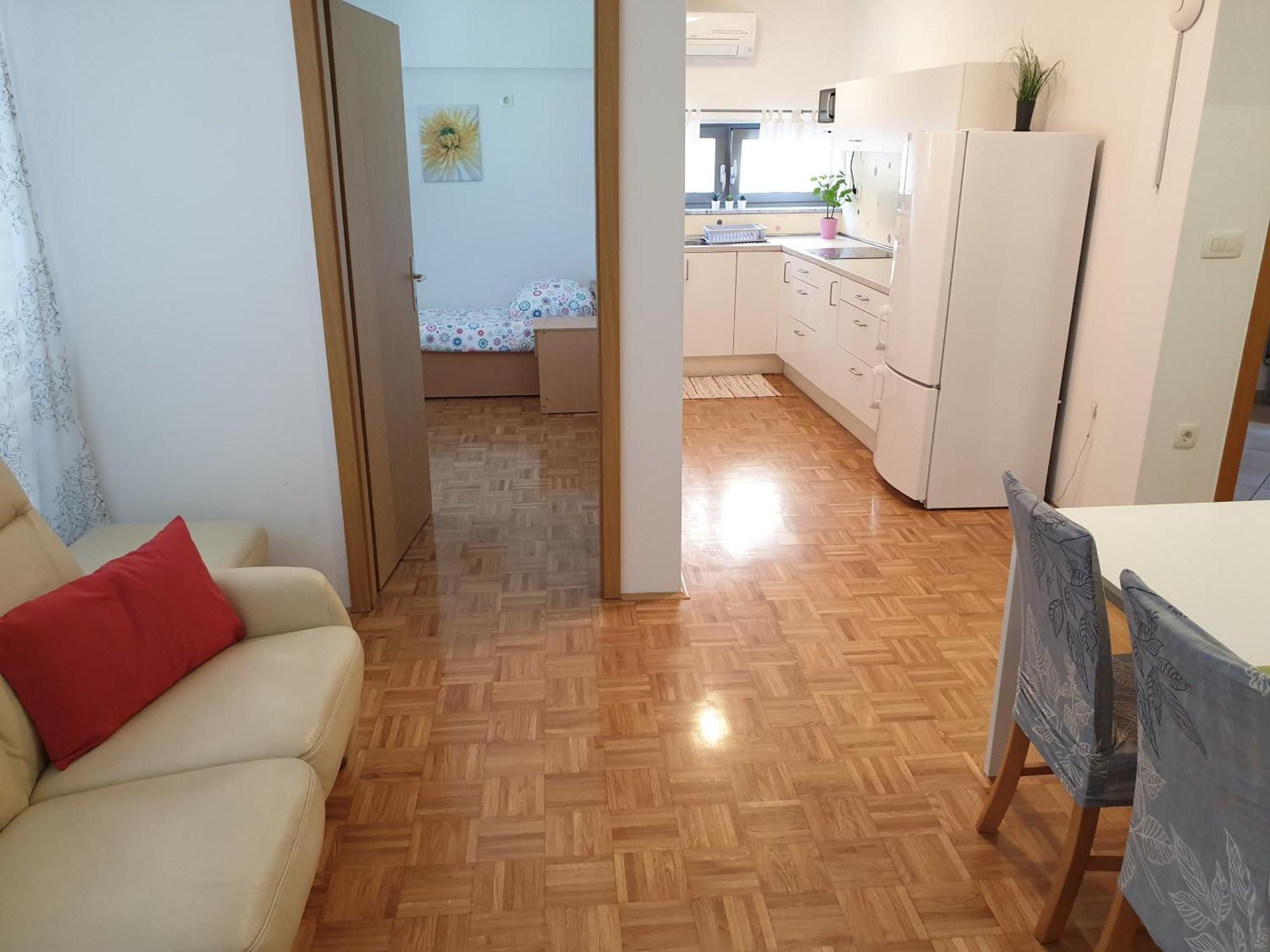 Apartment Emma Ljubljana - Free Parking, Ac, Wifi Liubliana Quarto foto